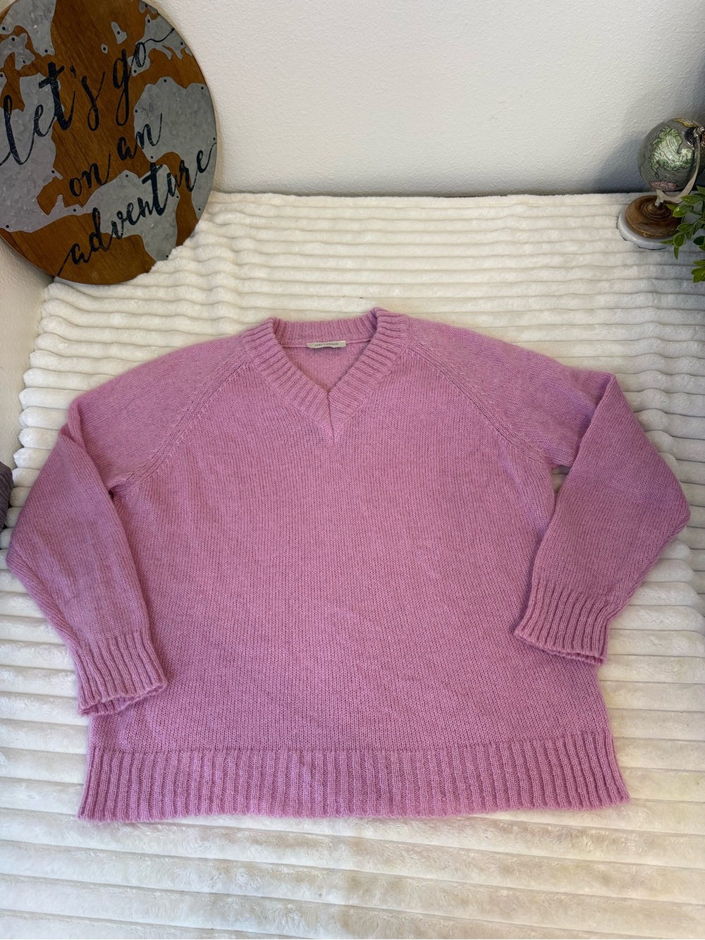 Jaki London v neck sweater